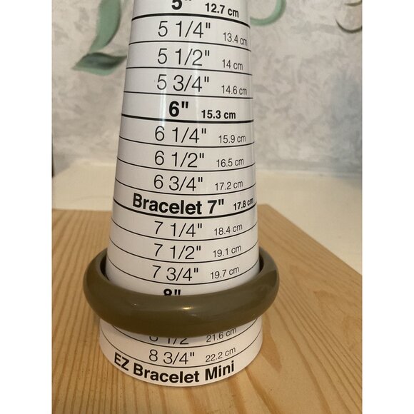 Vintage 1970s Brown & Black Acrylic Bangle Bracelet Set of 2 Boho Earthtones - Picture 4 of 4